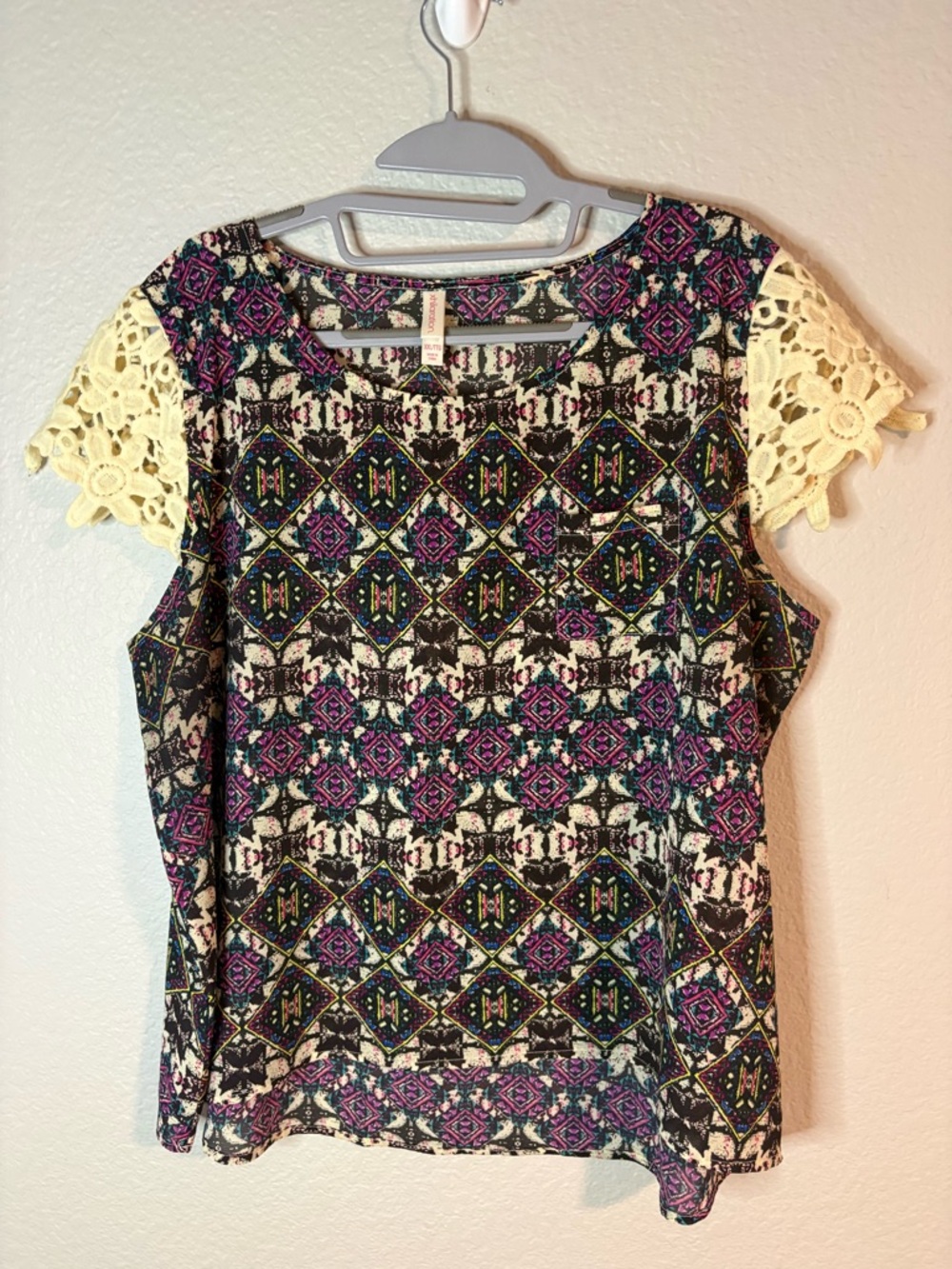 Xhilaration Multicolor Geometric Print Top with Cream Crochet Sleeves